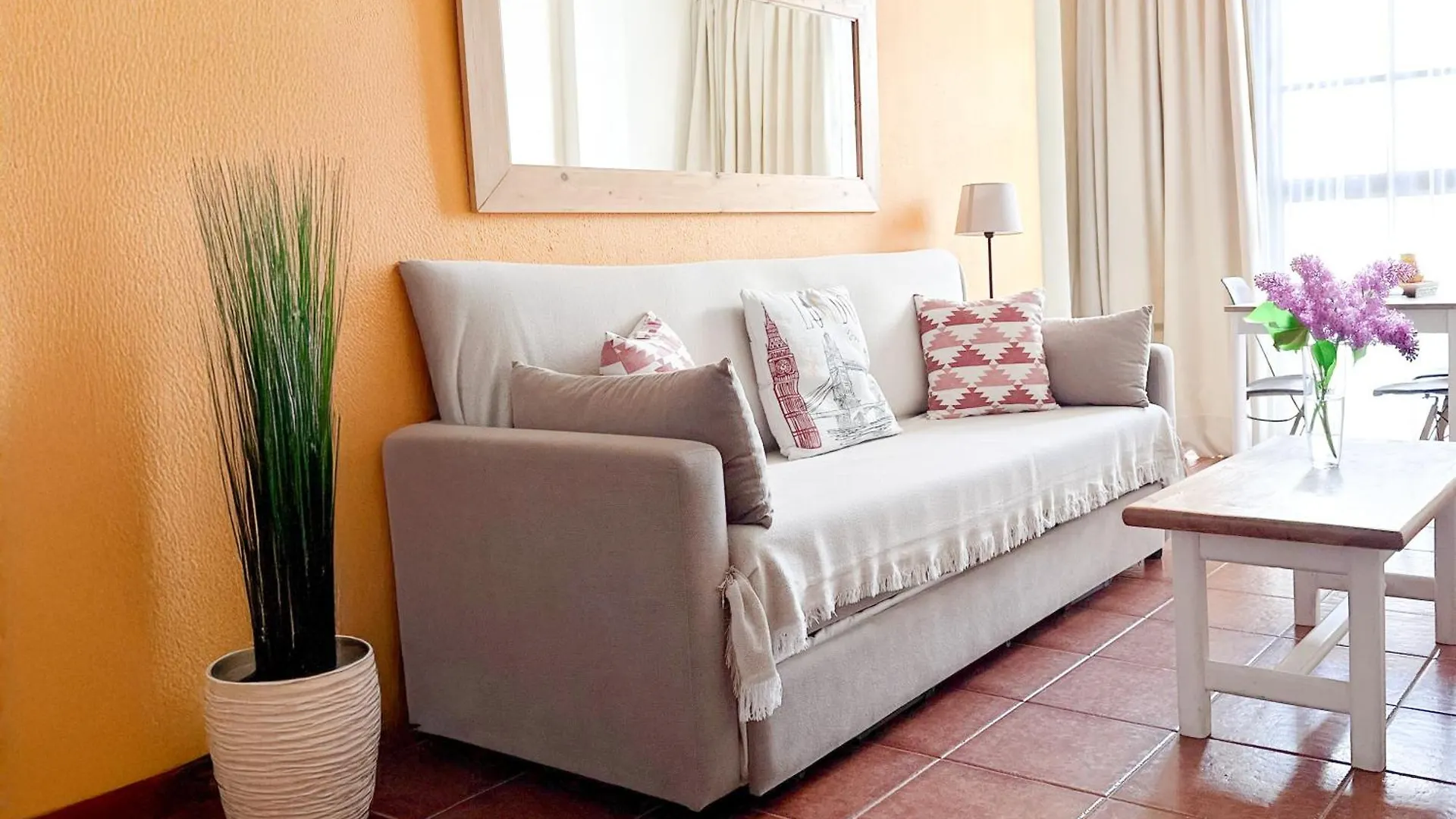 Apartamentos Cristamar Centro Y Playa Estepona 0*,  Spanien