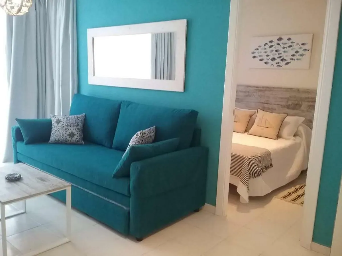 Apartamentos Cristamar Centro Y Playa エステポナ アパート