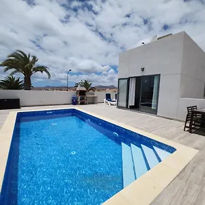 https://luxury-villa-perla-del-mar.hotelsfuerteventura.org
